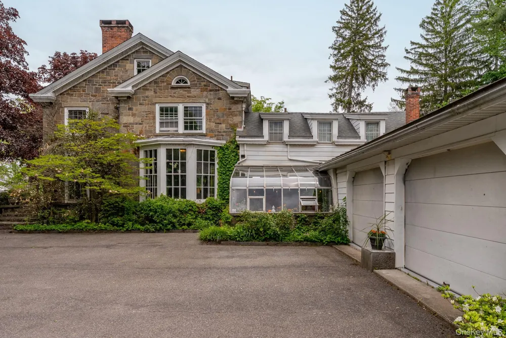 322 Albany Avenue Kingston, NY 12401