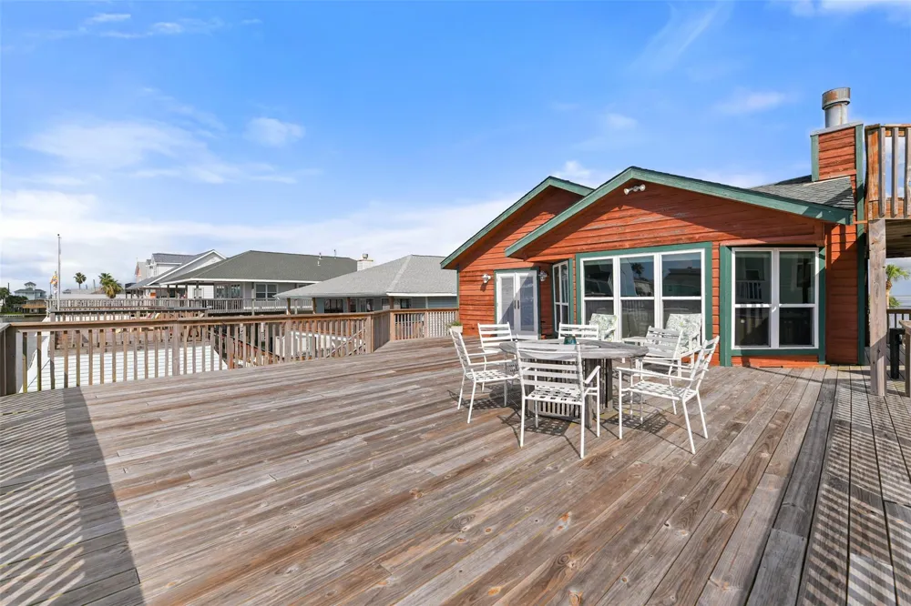 22101 Guadalupe Drive Galveston, TX 77554