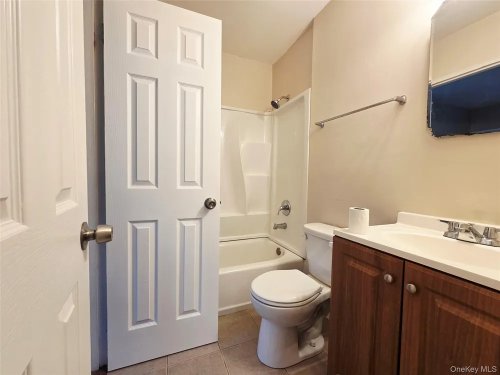 5 Independence Court #5A Ridge, NY 11961