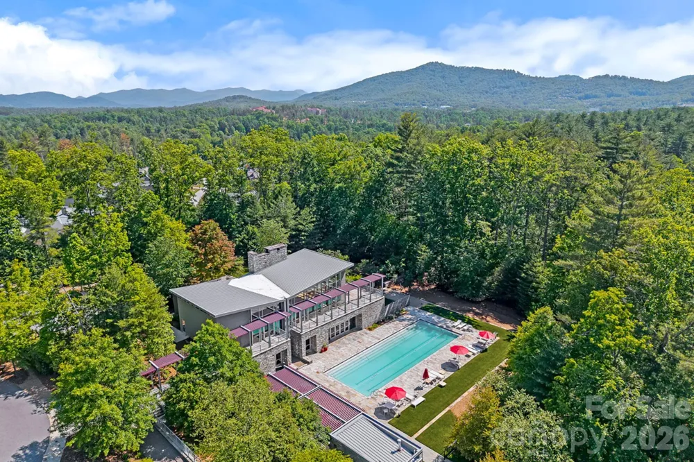 325 Flowering Vine Court Asheville, NC 28803