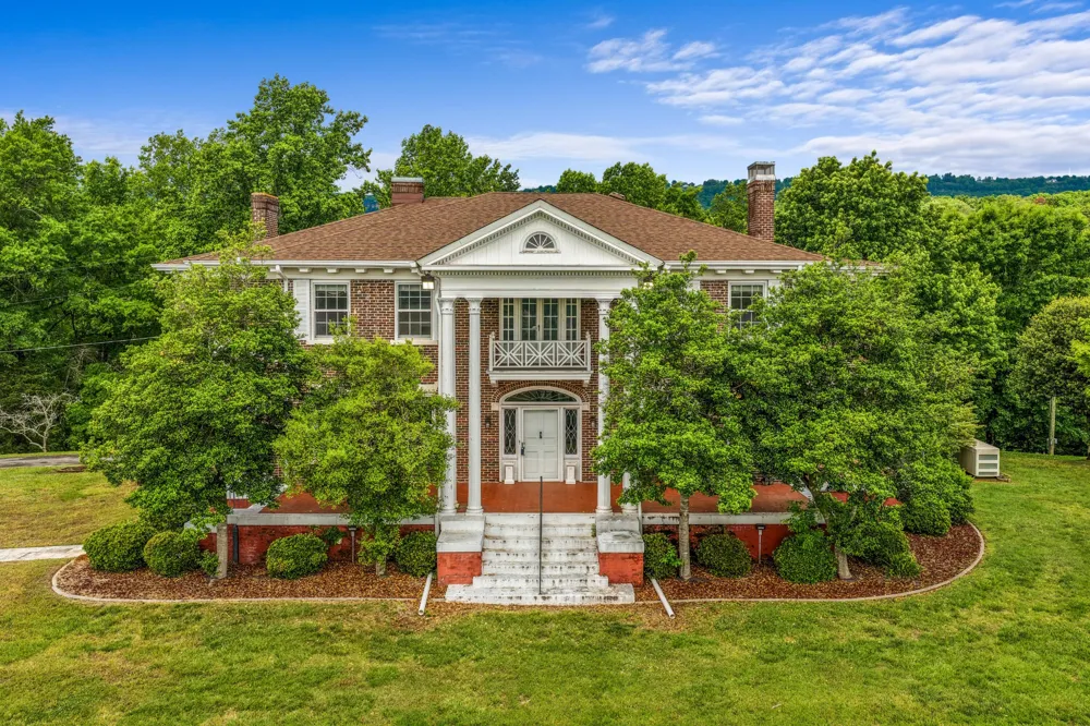 209 Browntown Road Chattanooga, TN 37415