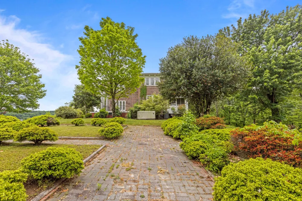 209 Browntown Road Chattanooga, TN 37415