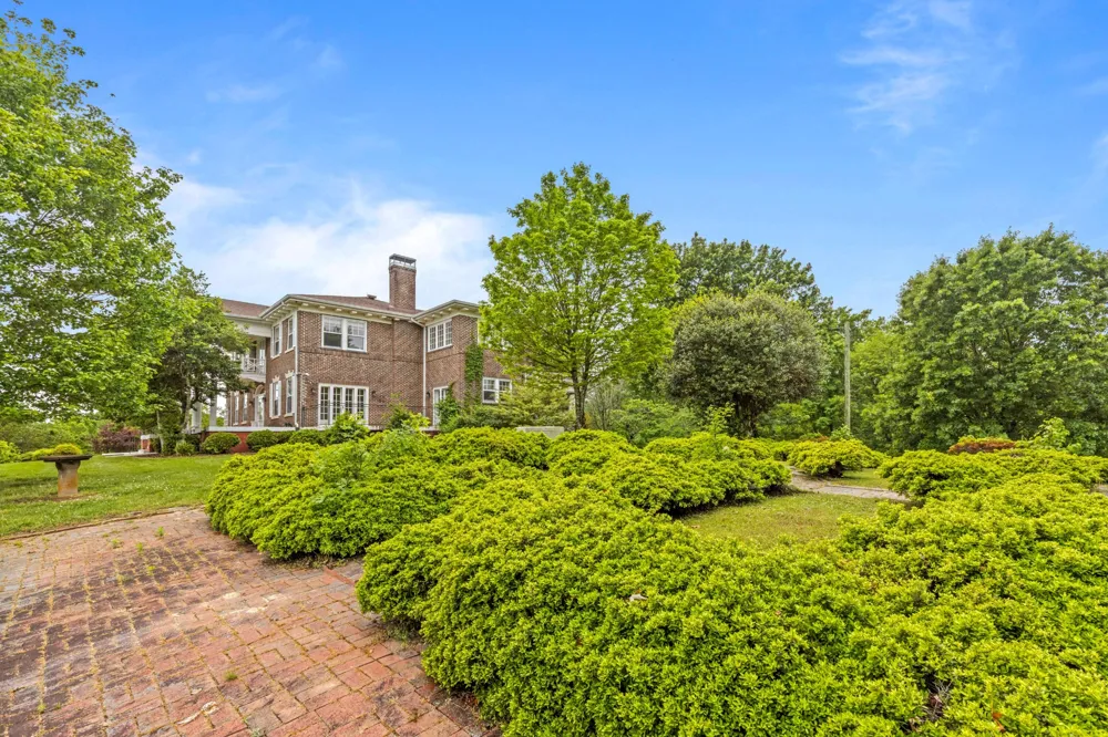 209 Browntown Road Chattanooga, TN 37415
