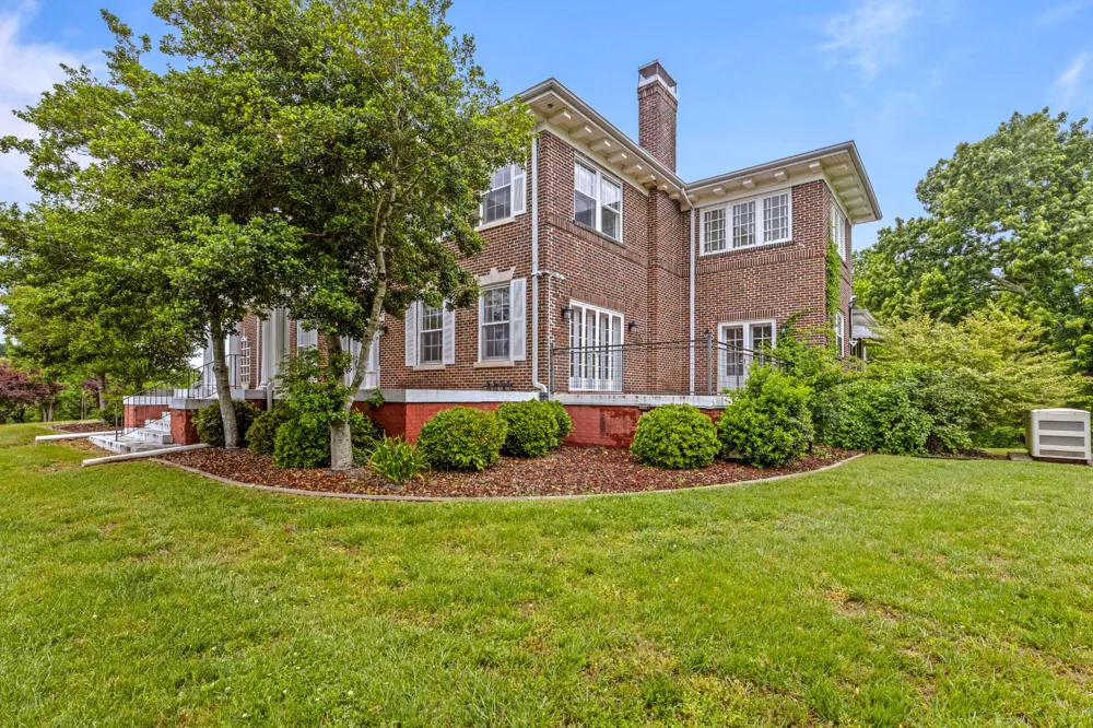 209 Browntown Road Chattanooga, TN 37415