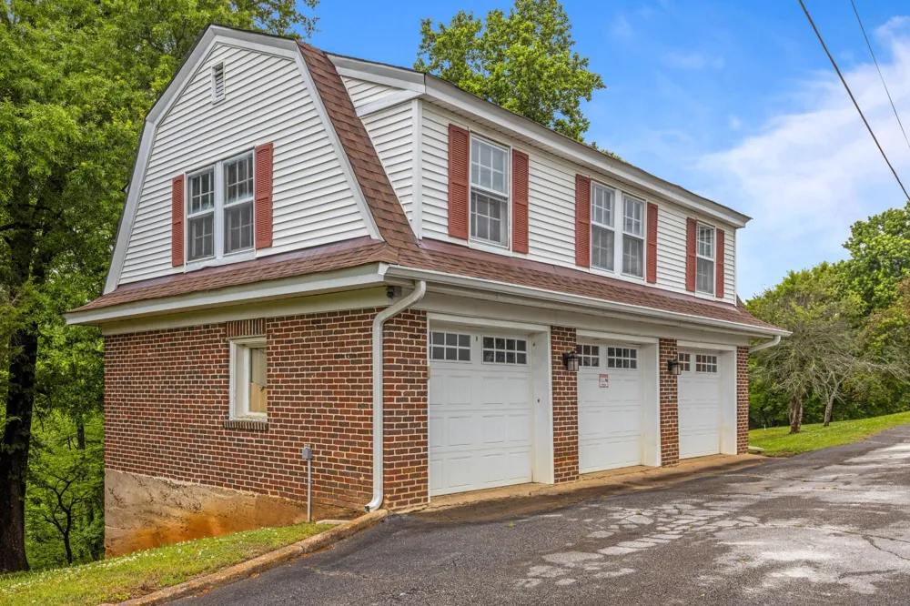 209 Browntown Road Chattanooga, TN 37415