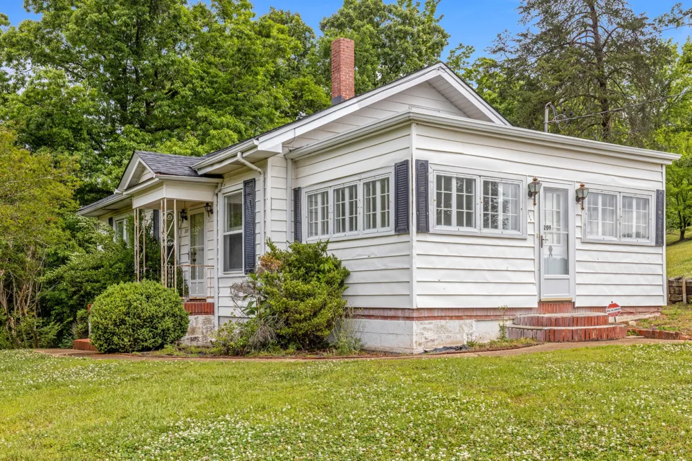 209 Browntown Road Chattanooga, TN 37415