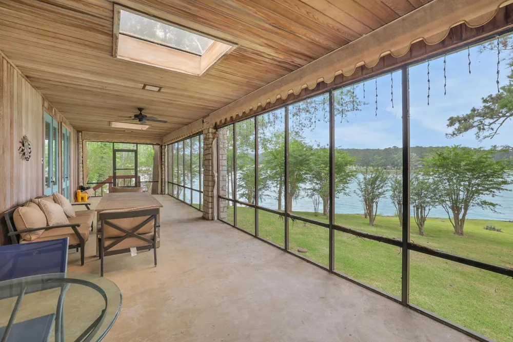 425 Old Fm 224 Coldspring, TX 77331