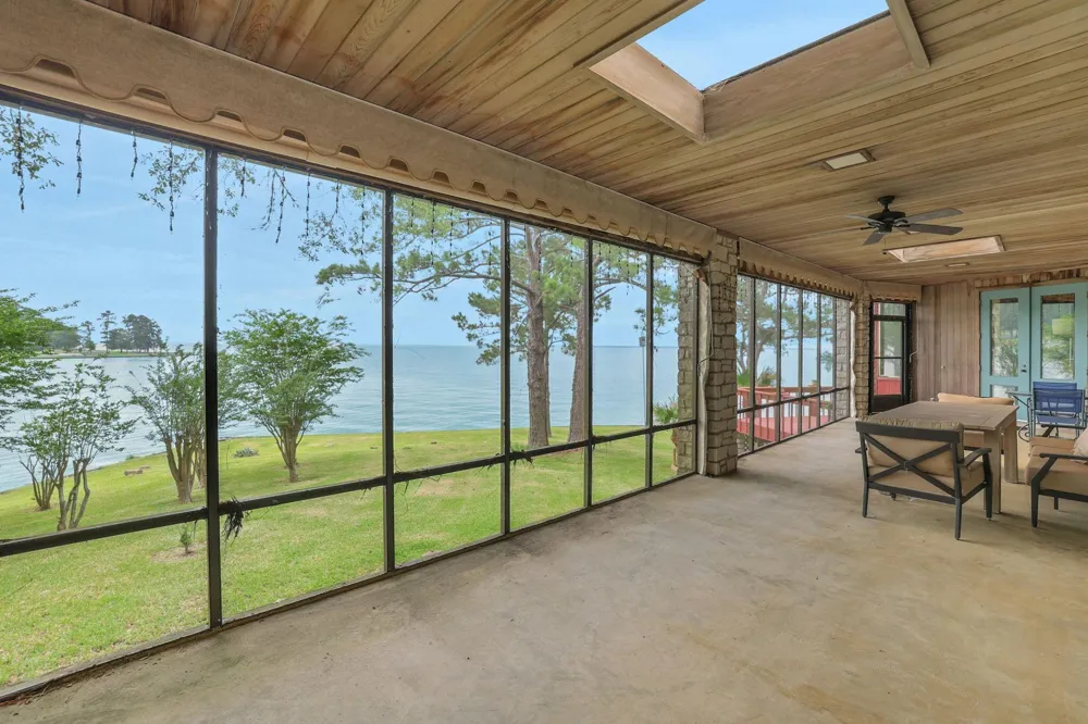 425 Old Fm 224 Coldspring, TX 77331