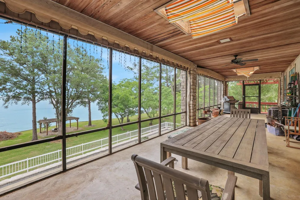 425 Old Fm 224 Coldspring, TX 77331