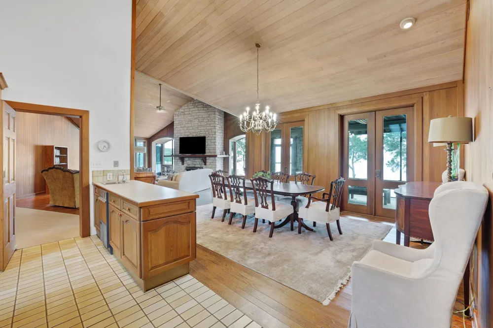 425 Old Fm 224 Coldspring, TX 77331