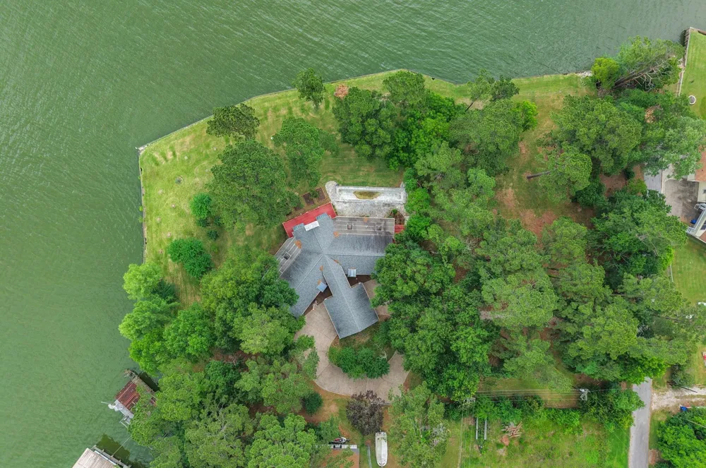 425 Old Fm 224 Coldspring, TX 77331