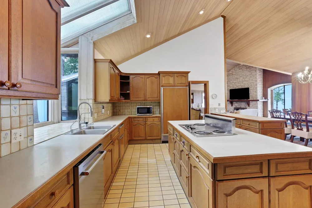 425 Old Fm 224 Coldspring, TX 77331