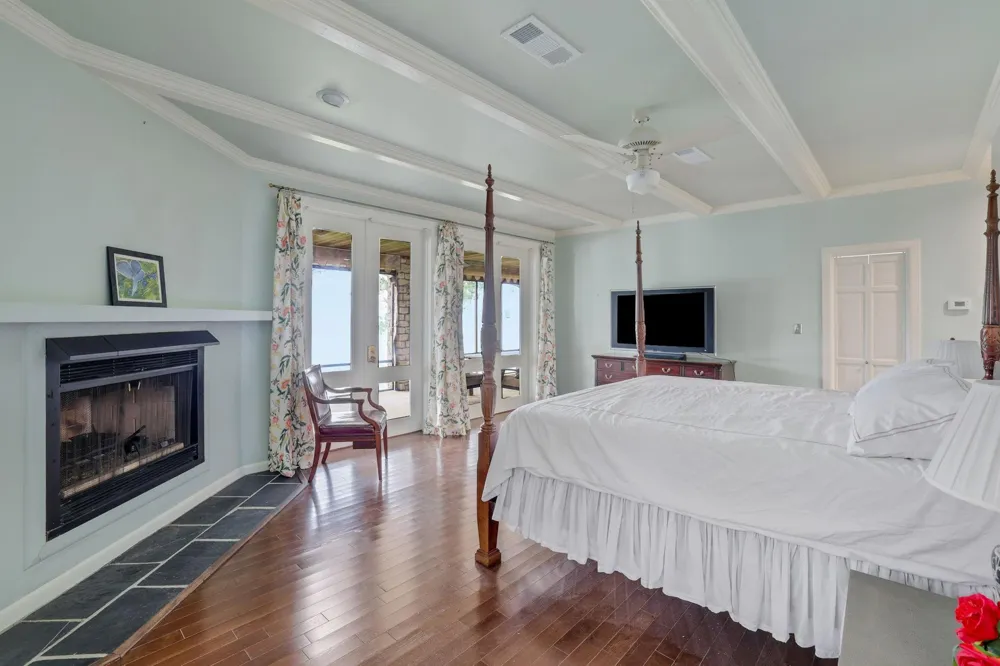 425 Old Fm 224 Coldspring, TX 77331