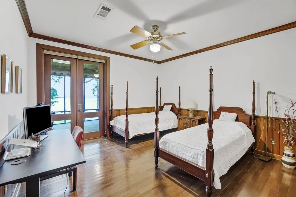 425 Old Fm 224 Coldspring, TX 77331