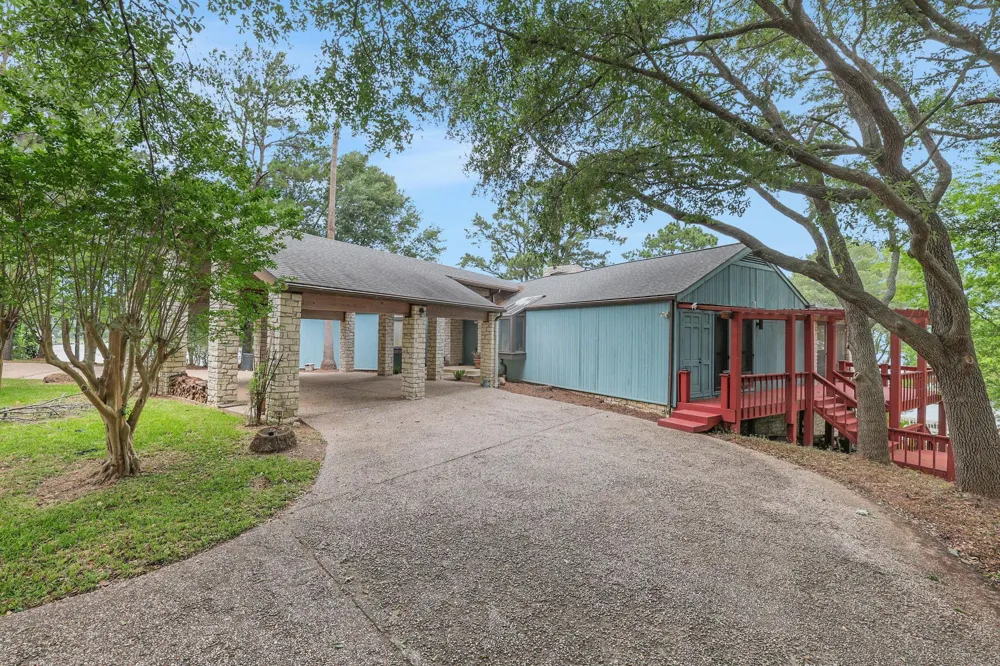 425 Old Fm 224 Coldspring, TX 77331
