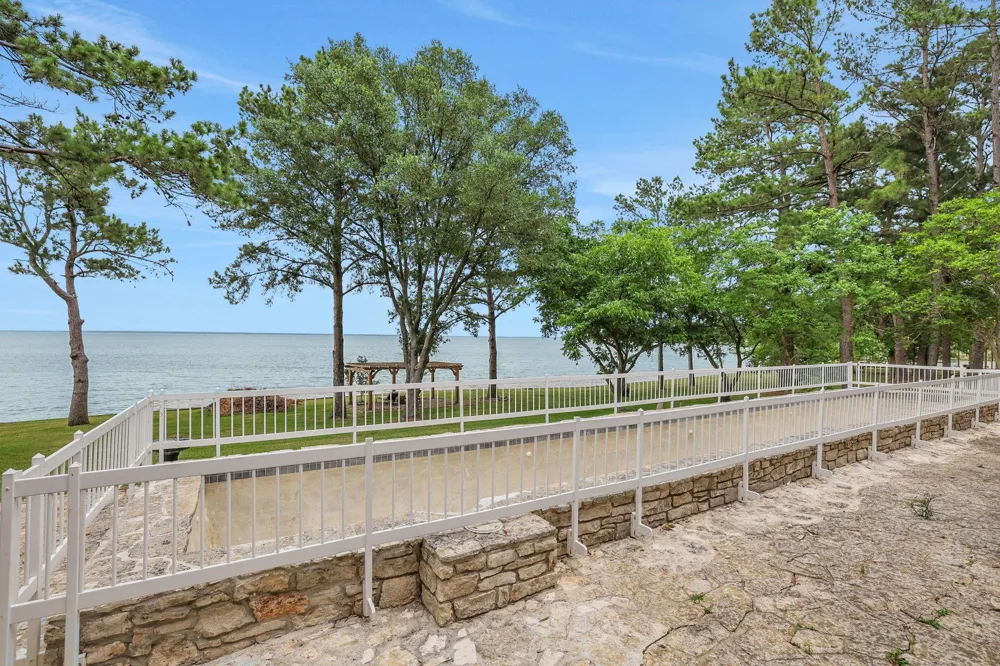 425 Old Fm 224 Coldspring, TX 77331