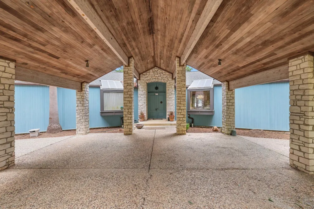 425 Old Fm 224 Coldspring, TX 77331