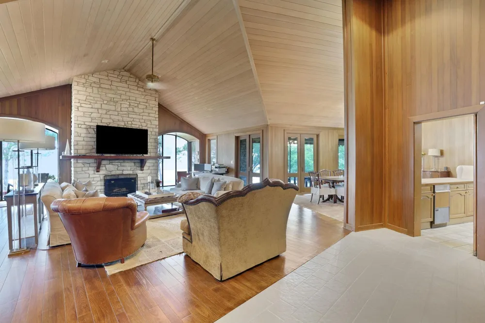425 Old Fm 224 Coldspring, TX 77331