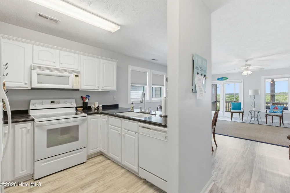 105 A Bay Drive Surf City, NC 28445