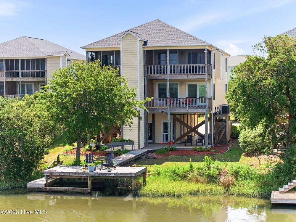 105 A Bay Drive Surf City, NC 28445