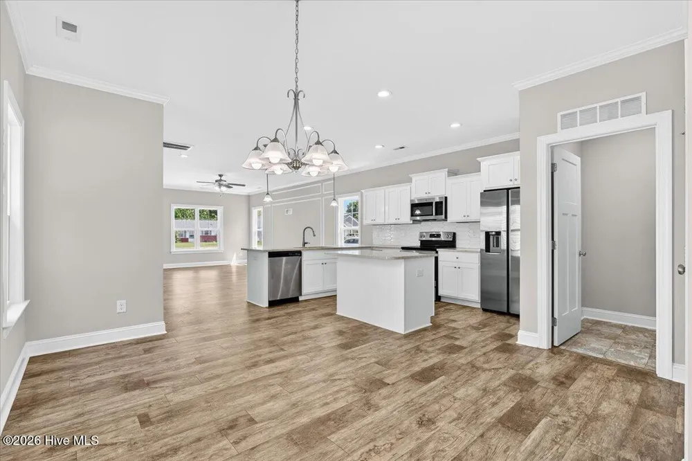 706 S Pollock Street Selma, NC 27576