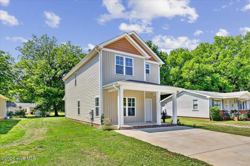 706 S Pollock Street Selma, NC 27576