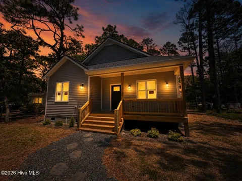 142 Redwood Road