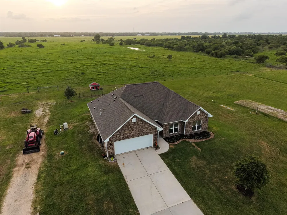 13506 Moody Road Needville, TX 77461