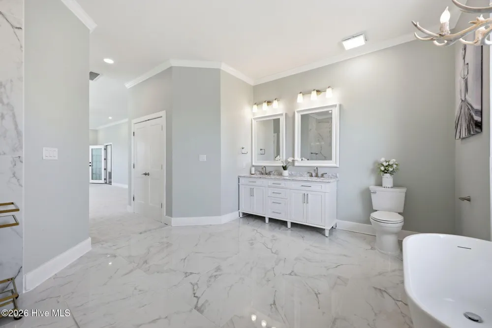 117 E Dowry Creek Belhaven, NC 27810