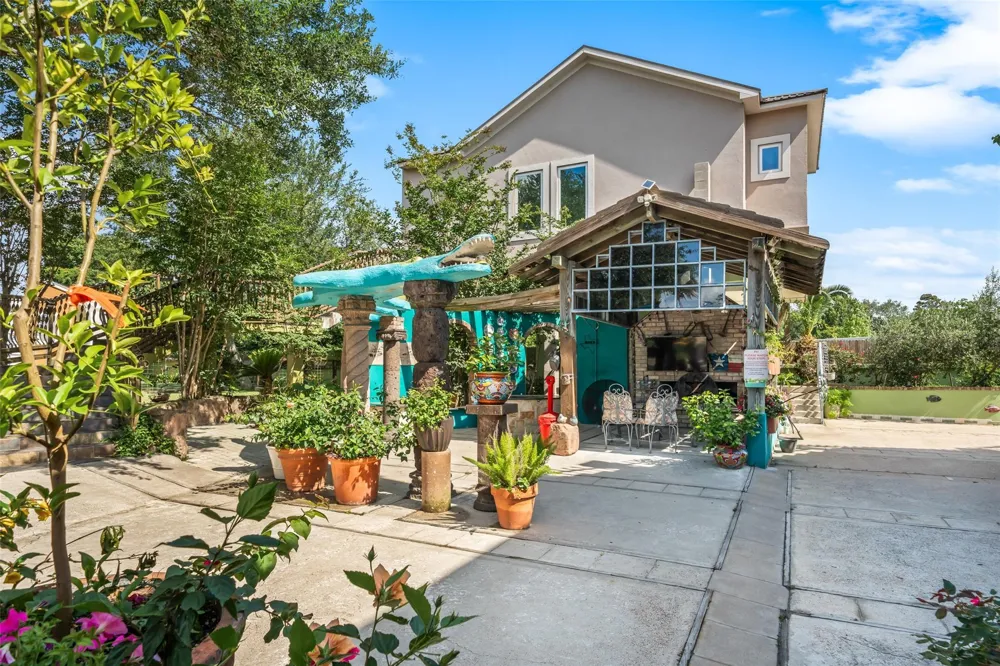 614 Pine Gully Road Seabrook, TX 77586