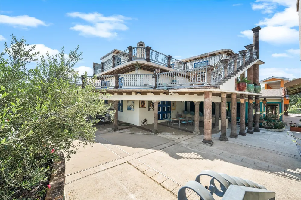 614 Pine Gully Road Seabrook, TX 77586