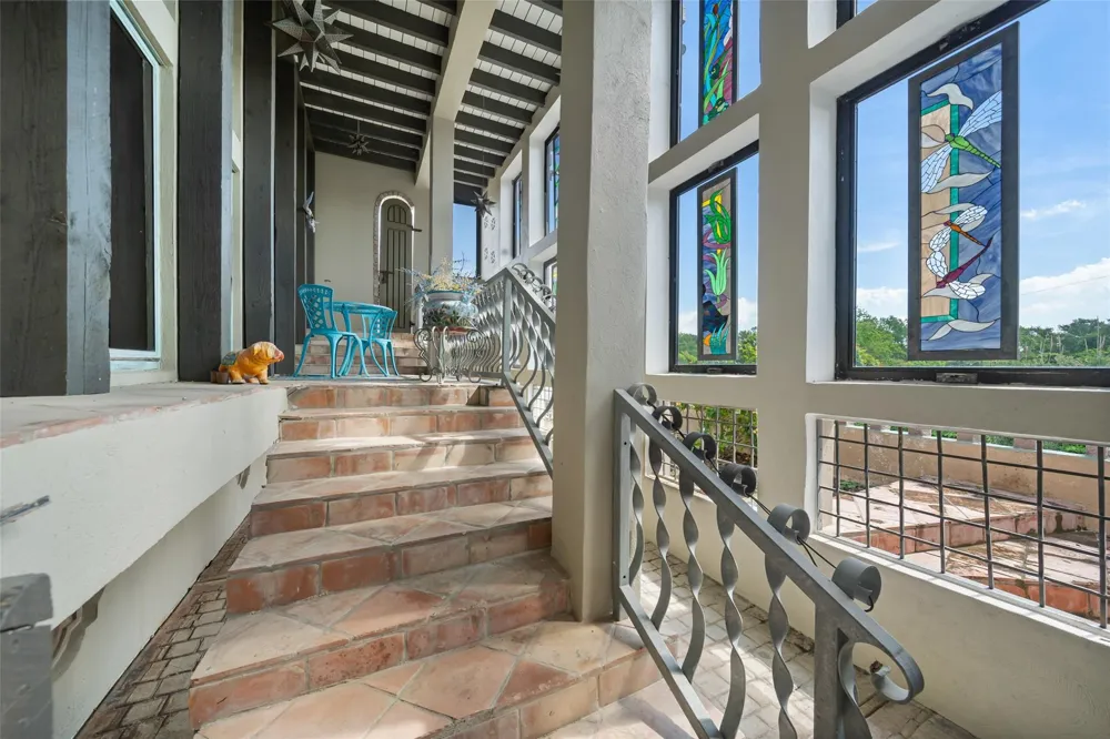 614 Pine Gully Road Seabrook, TX 77586