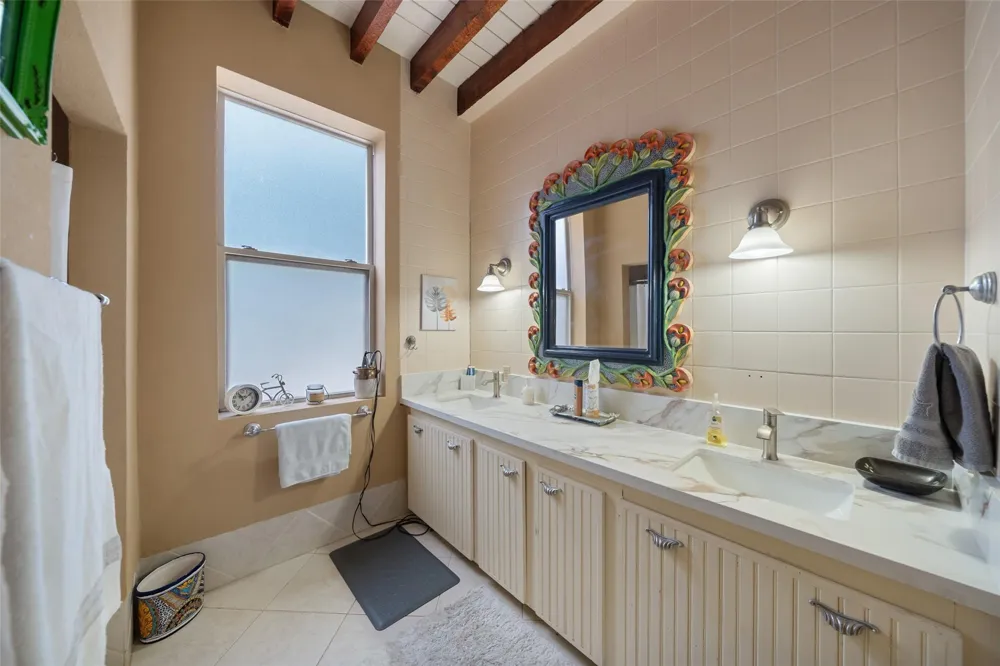 614 Pine Gully Road Seabrook, TX 77586