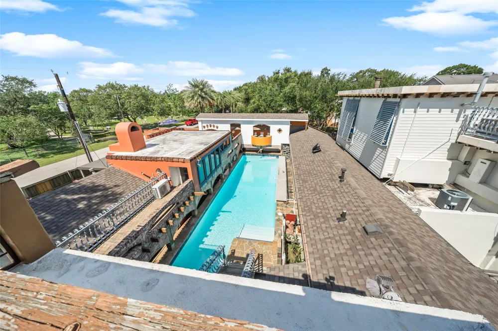614 Pine Gully Road Seabrook, TX 77586