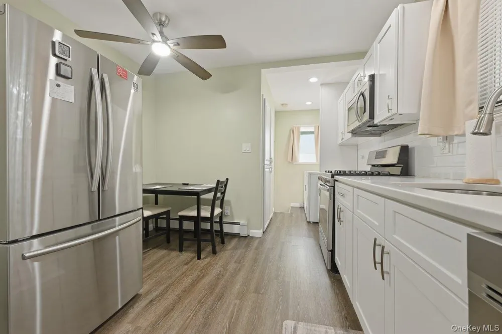 707 5th Street S Lindenhurst, NY 11757