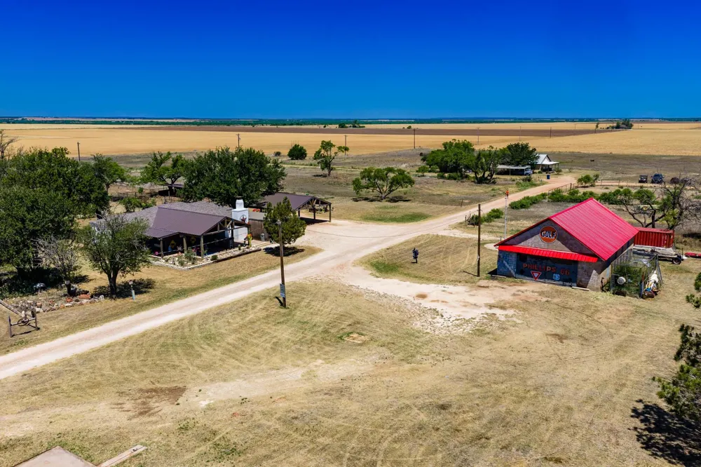 165 Jefferson Avenue Sagerton, TX 79548