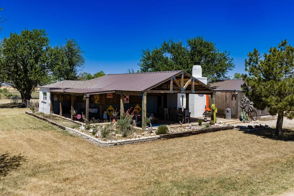 165 Jefferson Avenue Sagerton, TX 79548