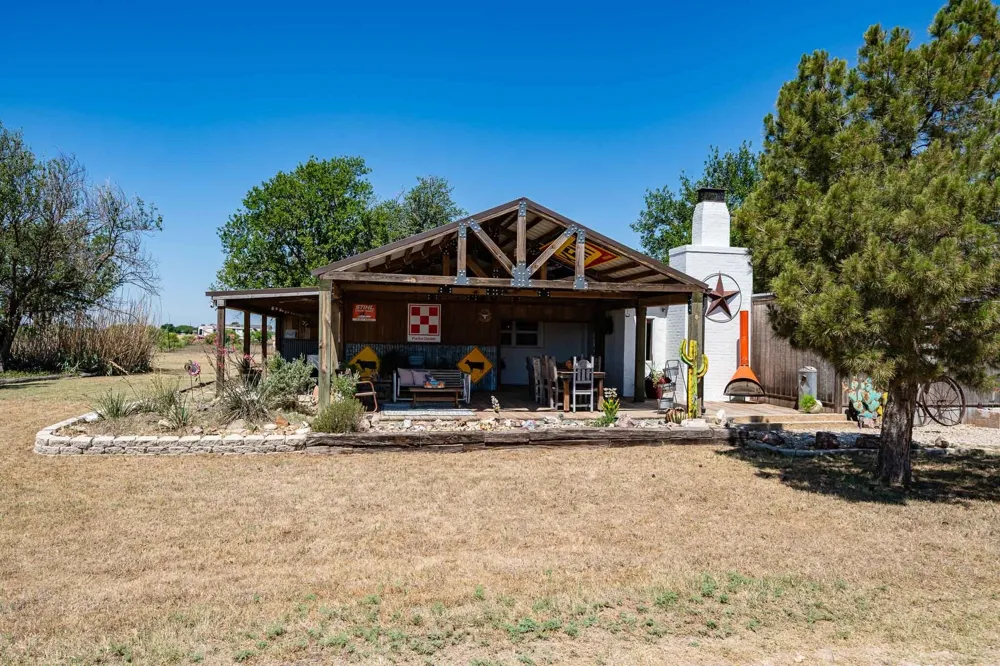 165 Jefferson Avenue Sagerton, TX 79548
