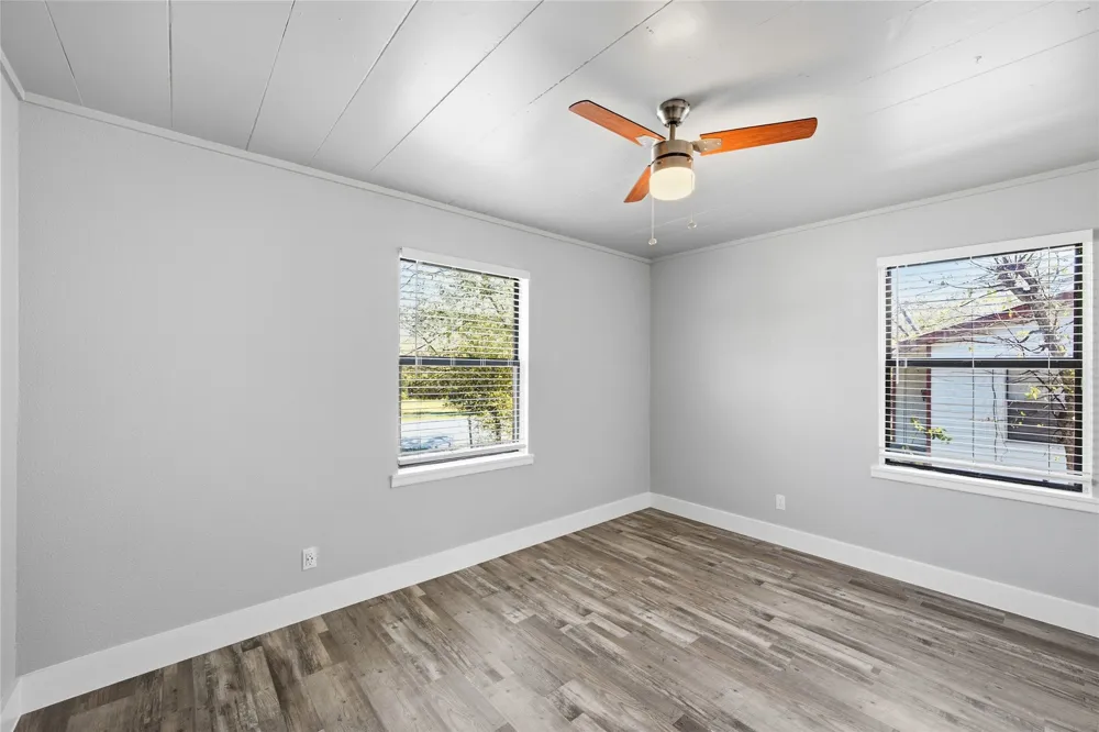 204 E Fowler Avenue Killeen, TX 76541