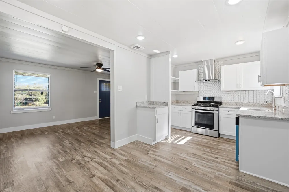 204 E Fowler Avenue Killeen, TX 76541
