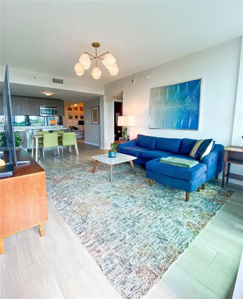 1600 SW 1 AVE #515