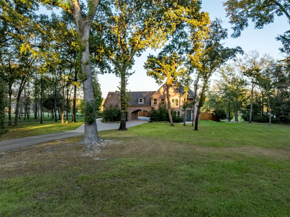 2001 Rose Pointe Athens, TX 75752