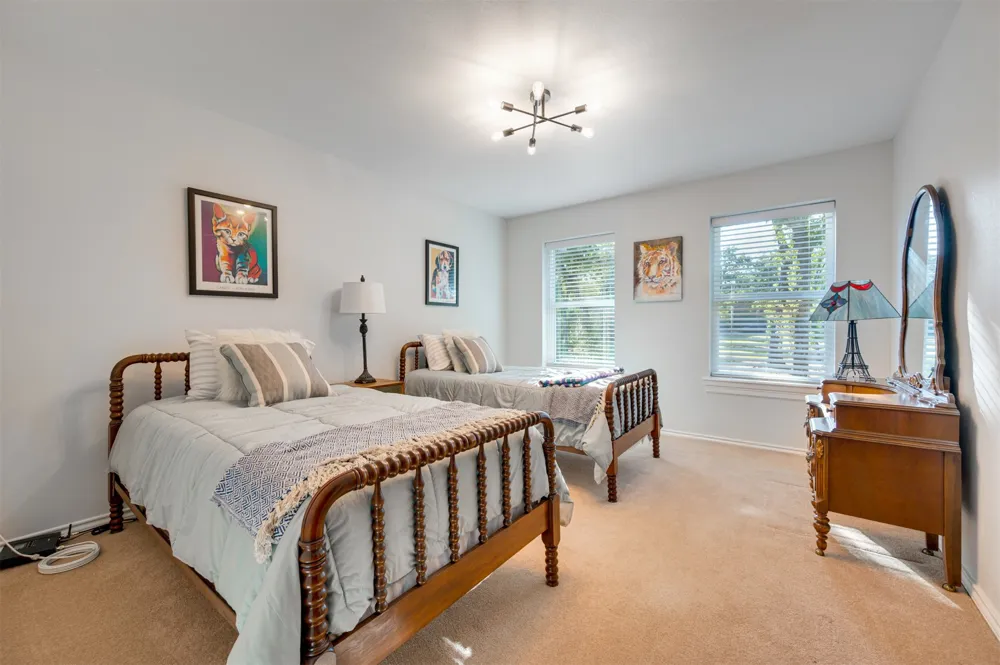 2001 Rose Pointe Athens, TX 75752