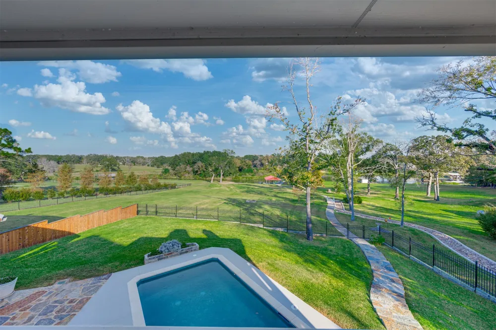 2001 Rose Pointe Athens, TX 75752