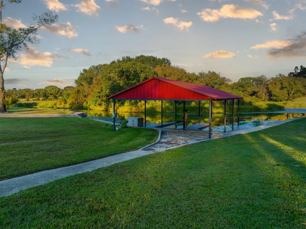 2001 Rose Pointe Athens, TX 75752