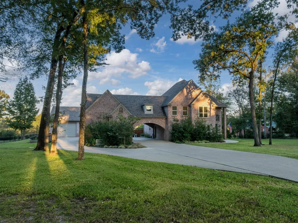 2001 Rose Pointe Athens, TX 75752