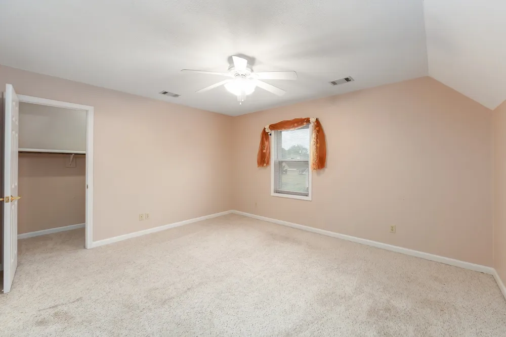 812 Pipkin Rd Jackson, TN 38305