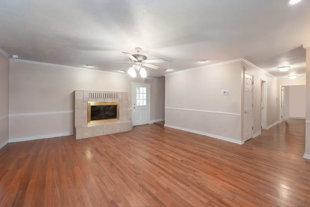 812 Pipkin Rd Jackson, TN 38305