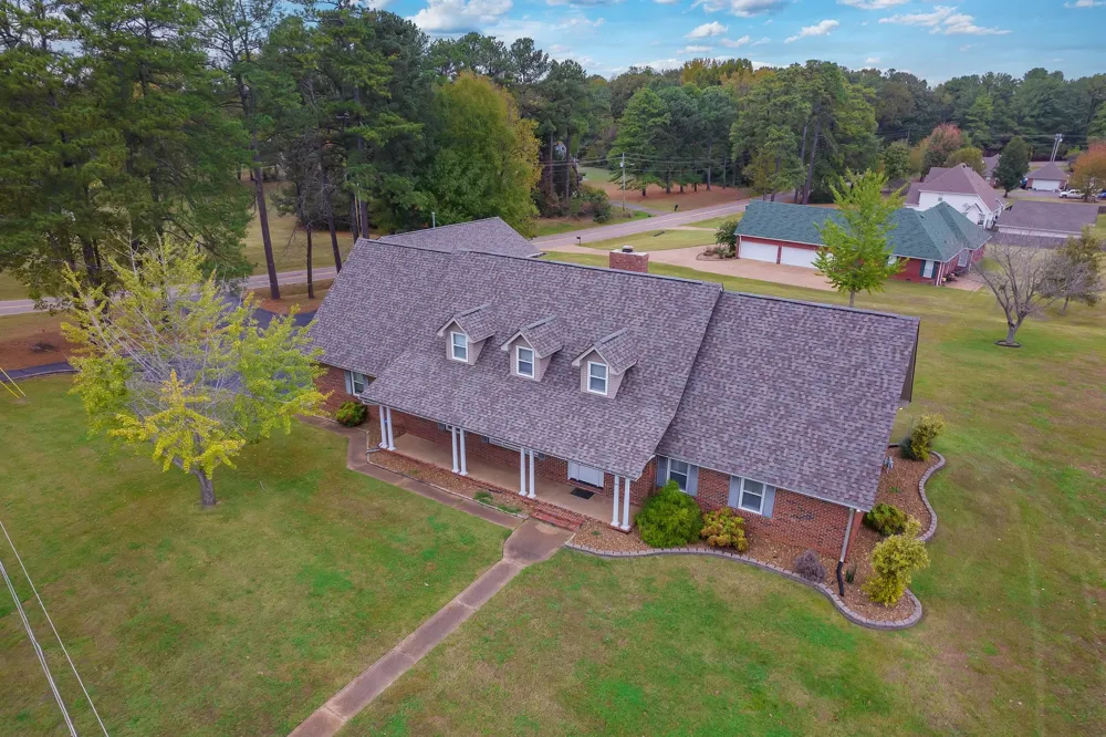 812 Pipkin Rd Jackson, TN 38305