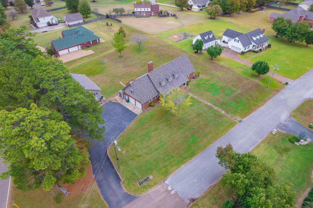 812 Pipkin Rd Jackson, TN 38305